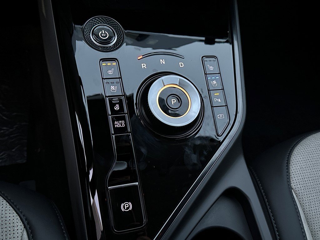 New 2025 Kia Niro Wave w/ Wave Preserve Package image 24