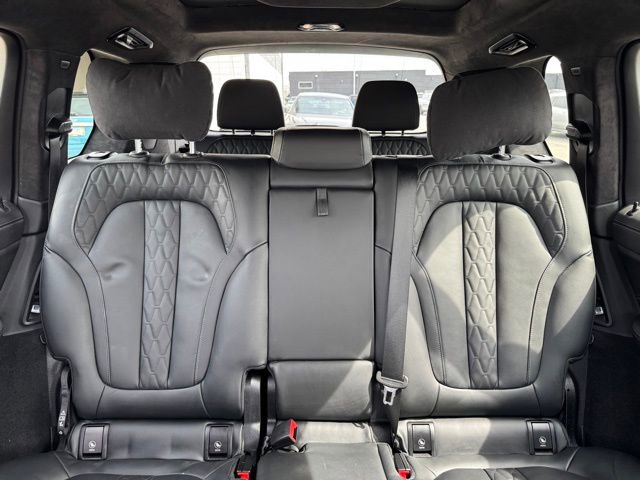 Certified 2025 BMW X7 M60i image 29