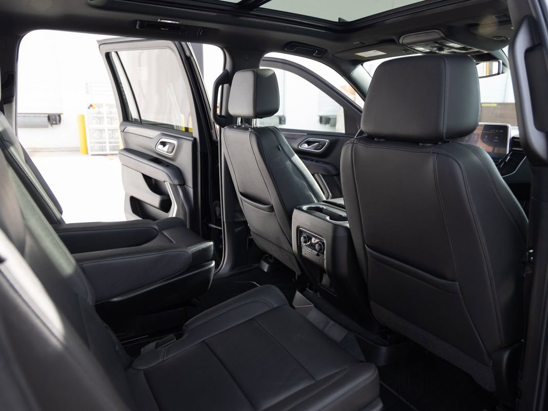 Used 2022 Chevrolet Suburban Z71 w/ Luxury Package AWD/4WD image 23