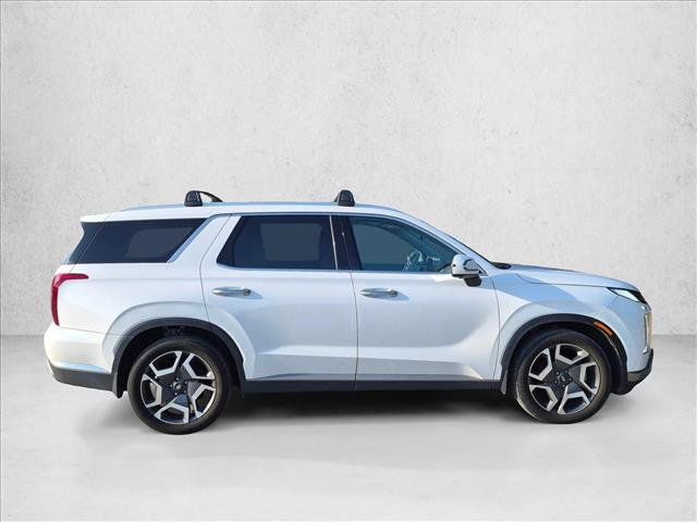 Used 2024 Hyundai Palisade Limited FWD image 4