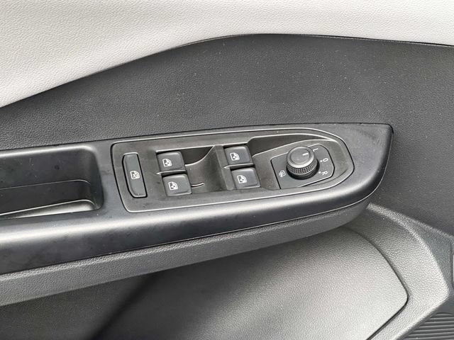 Used 2023 Volkswagen Taos SE w/ Panoramic Sunroof Package AWD/4WD image 16