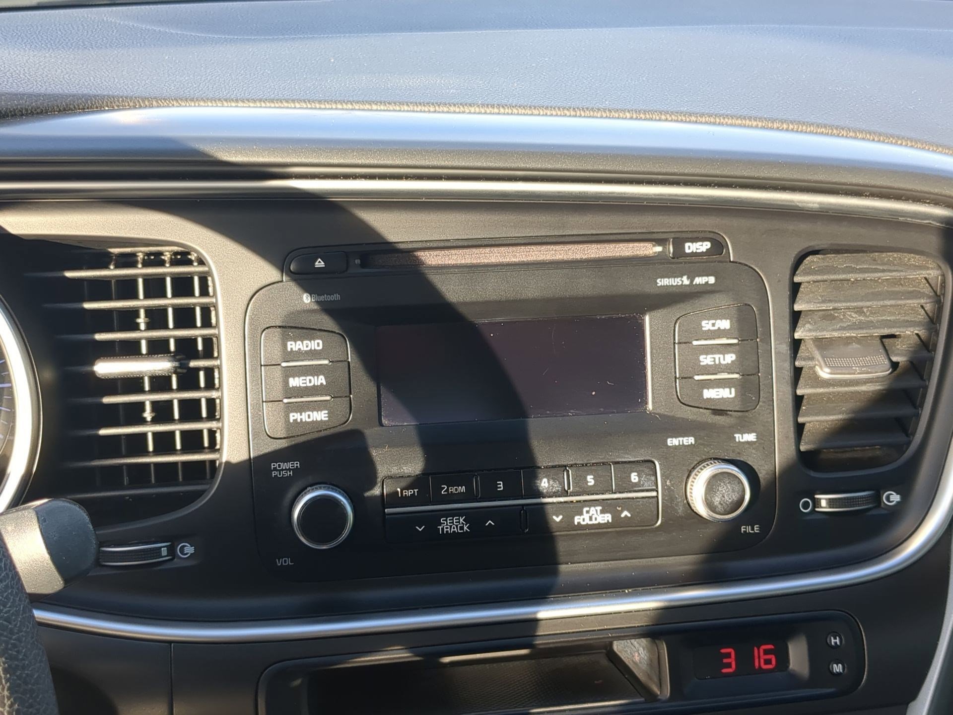 Used 2015 Kia Optima LX image 16