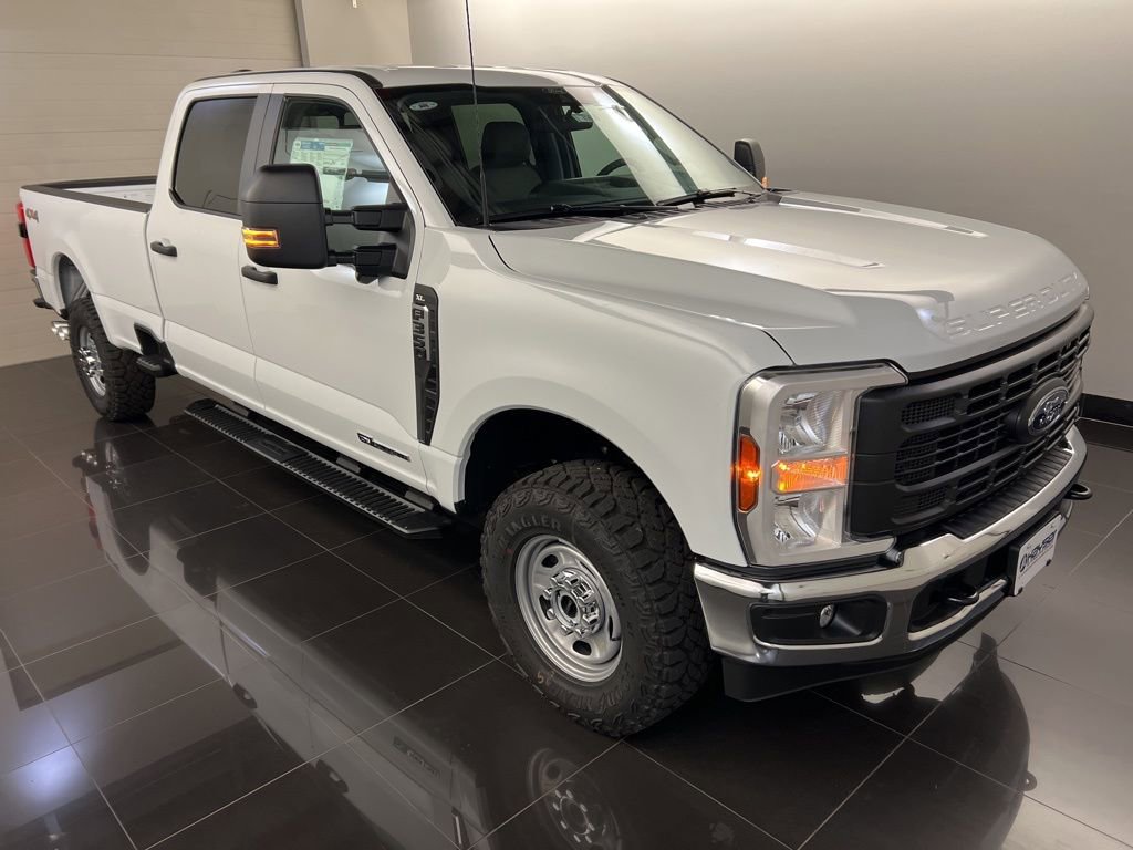 New 2026 Ford F350 XL w/ 360-Degree Camera Package