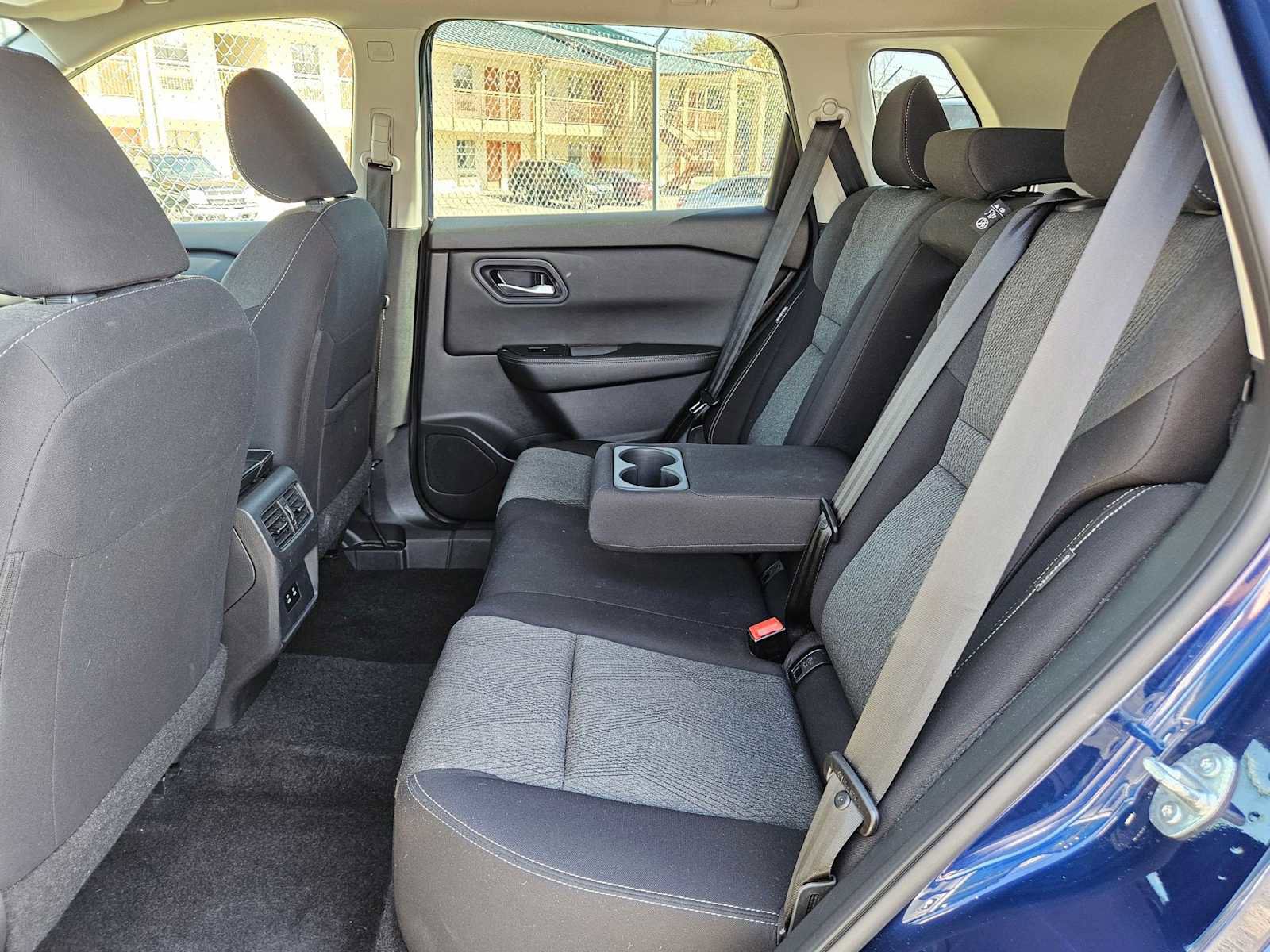 Used 2024 Nissan Rogue SV image 16