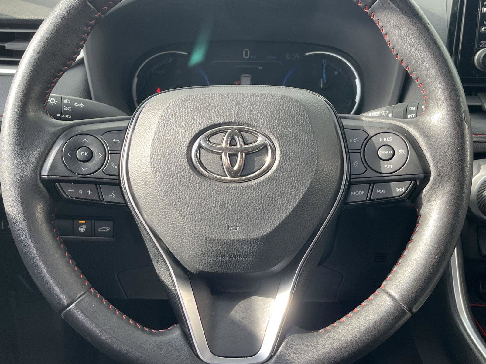 Used 2021 Toyota RAV4 SE w/ Weather & Moonroof Package image 14