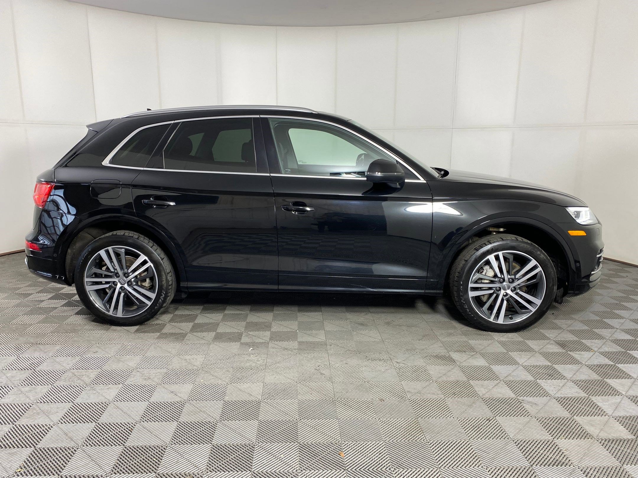 Used 2020 Audi Q5 e Prestige image 7