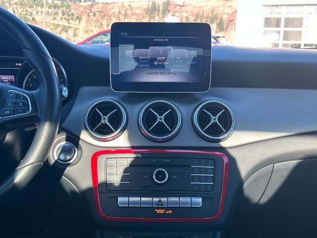 Used 2018 Mercedes-Benz CLA 250 image 25