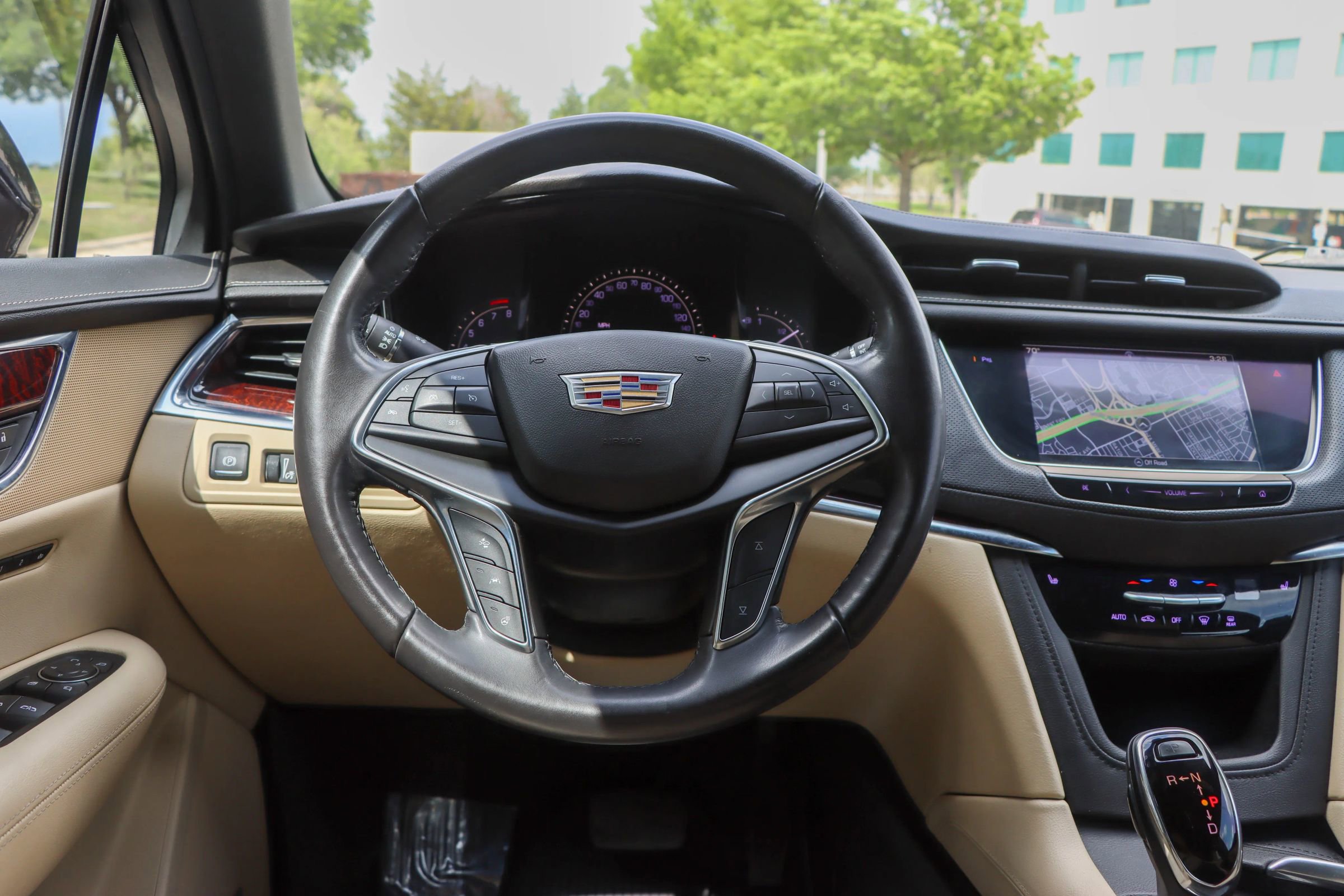 Used 2018 Cadillac XT5 Luxury w/ Driver Awareness Package FWD image 28