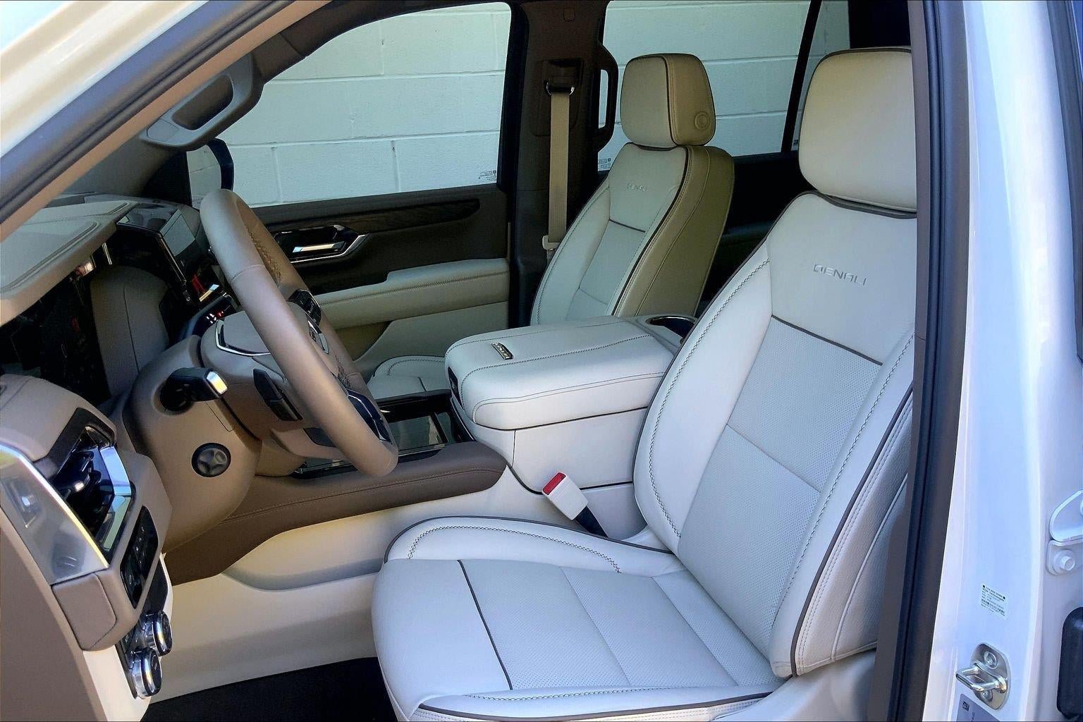 Used 2025 GMC Yukon Denali AWD/4WD image 23