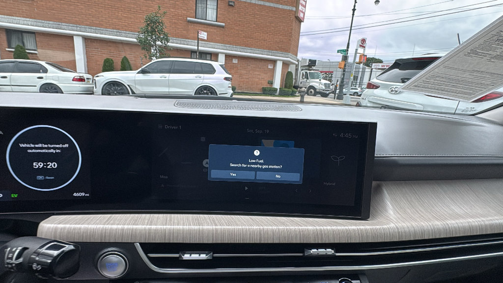Used 2025 Hyundai Sonata Limited FWD image 20