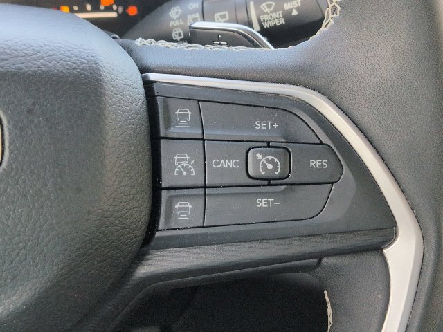 Certified 2023 Jeep Grand Cherokee Altitude AWD/4WD image 27