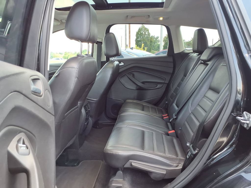 Used 2017 Ford Escape Titanium w/ Equipment Group 301A AWD/4WD image 20