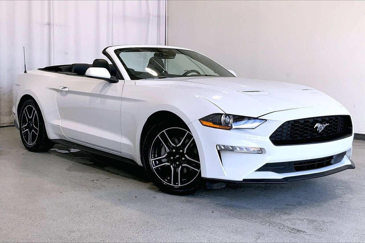 Used 2023 Ford Mustang Premium RWD image 33