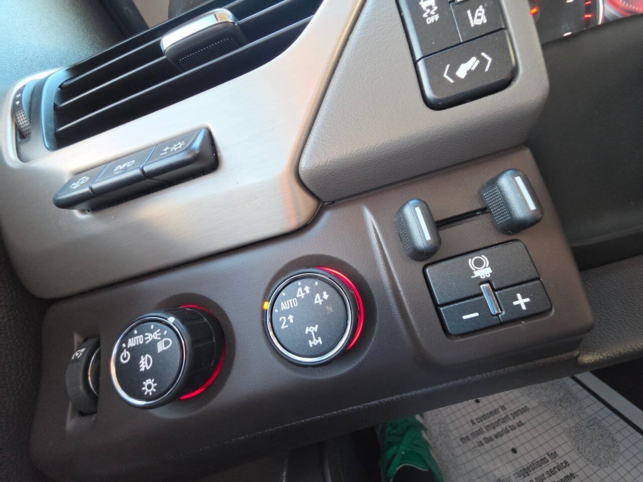 Used 2015 GMC Yukon Denali w/ Touring Package AWD/4WD image 64
