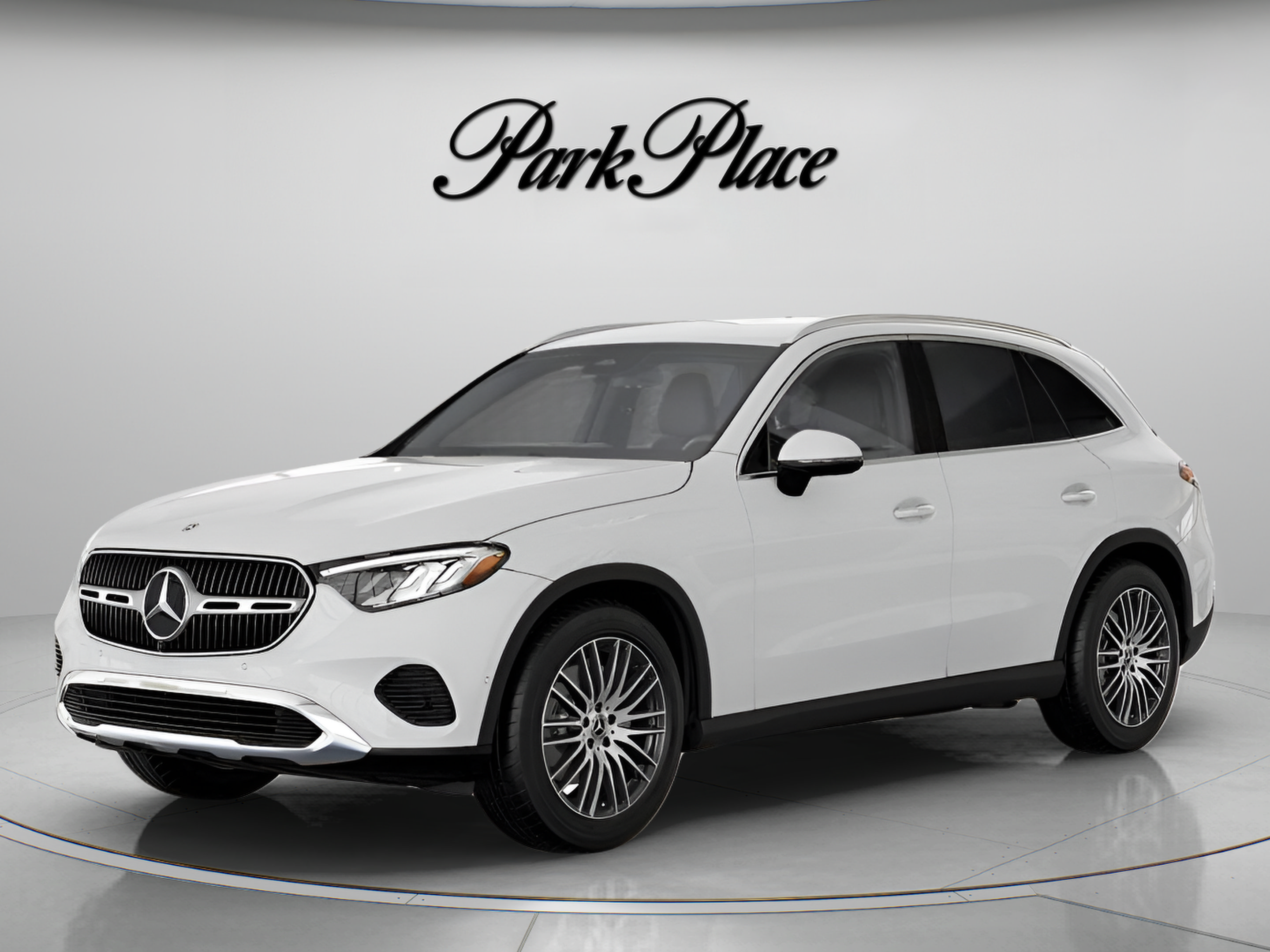 Used 2026 Mercedes-Benz GLC 300 image 1
