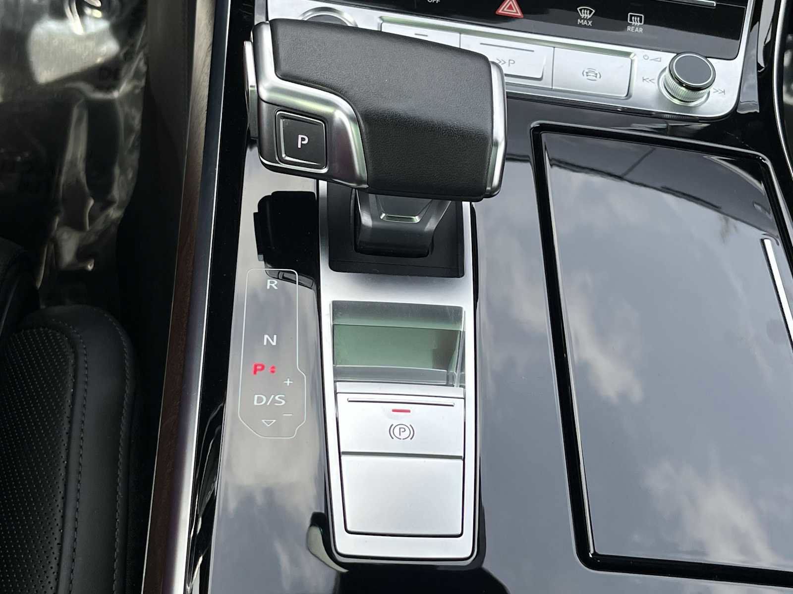 Used 2023 Audi A8 L 3.0T w/ Comfort Plus Package image 46