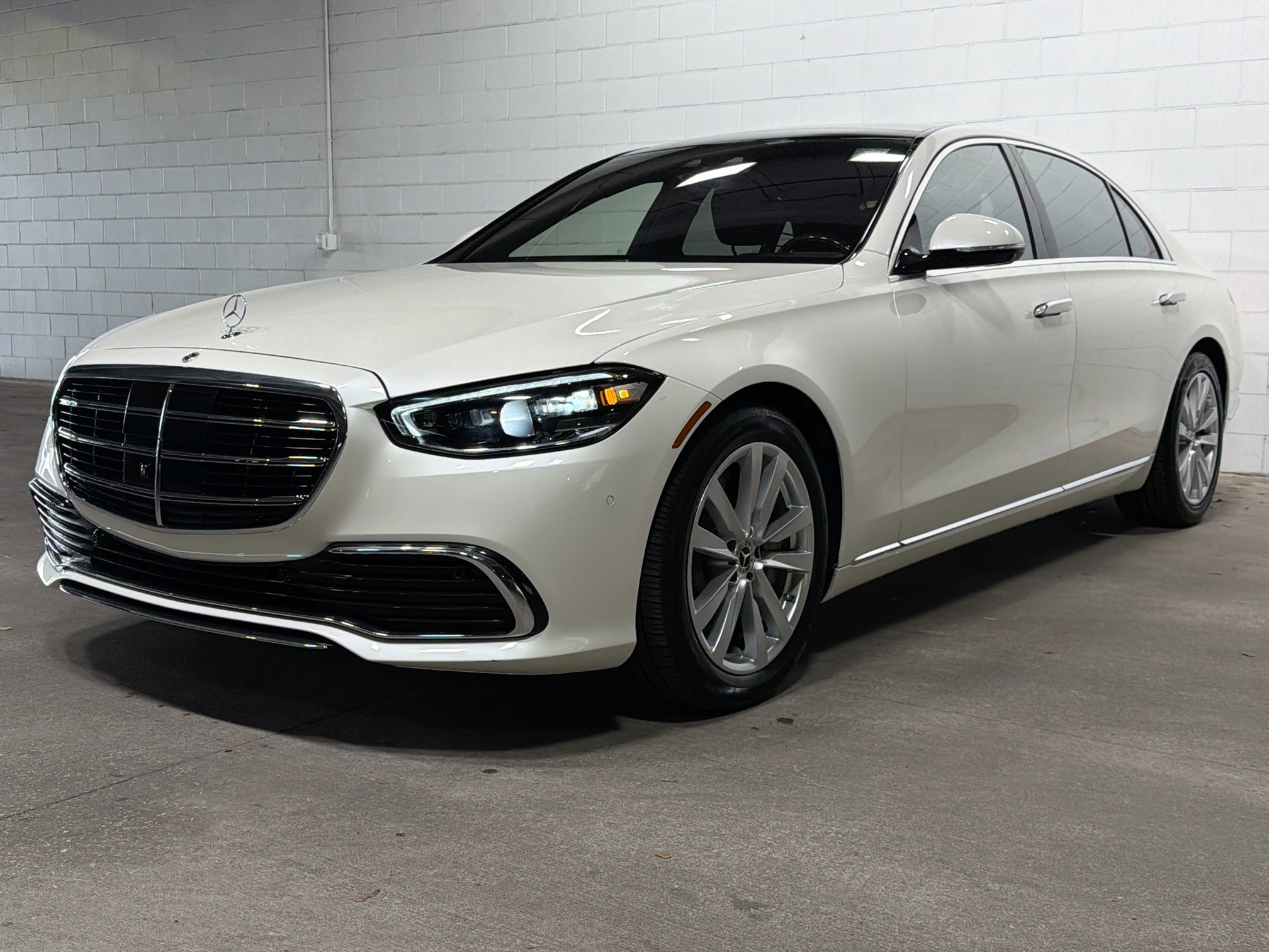 Used 2021 Mercedes-Benz S 500 4MATIC image 1