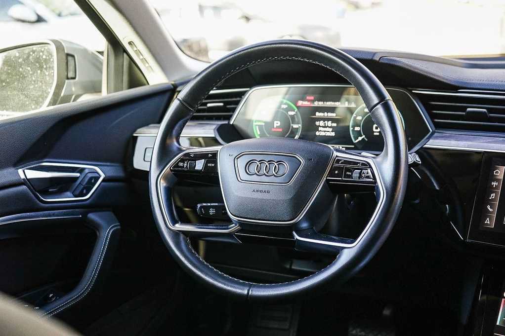Used 2024 Audi Q8 e-tron Premium AWD/4WD image 15