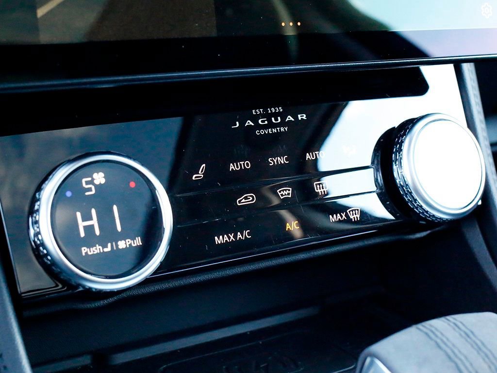 Used 2022 Jaguar F-PACE S AWD/4WD image 44