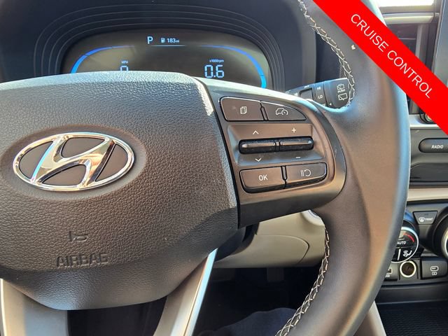 Used 2025 Hyundai Venue SEL FWD image 15