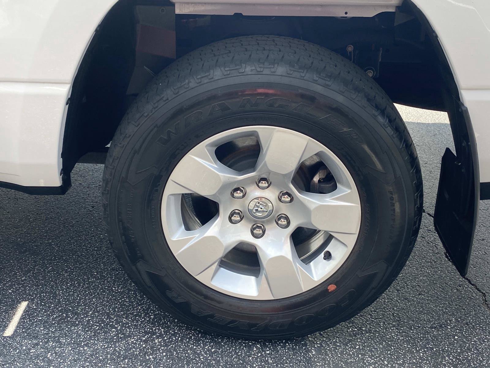 Used 2023 RAM 1500 Big Horn AWD/4WD image 16