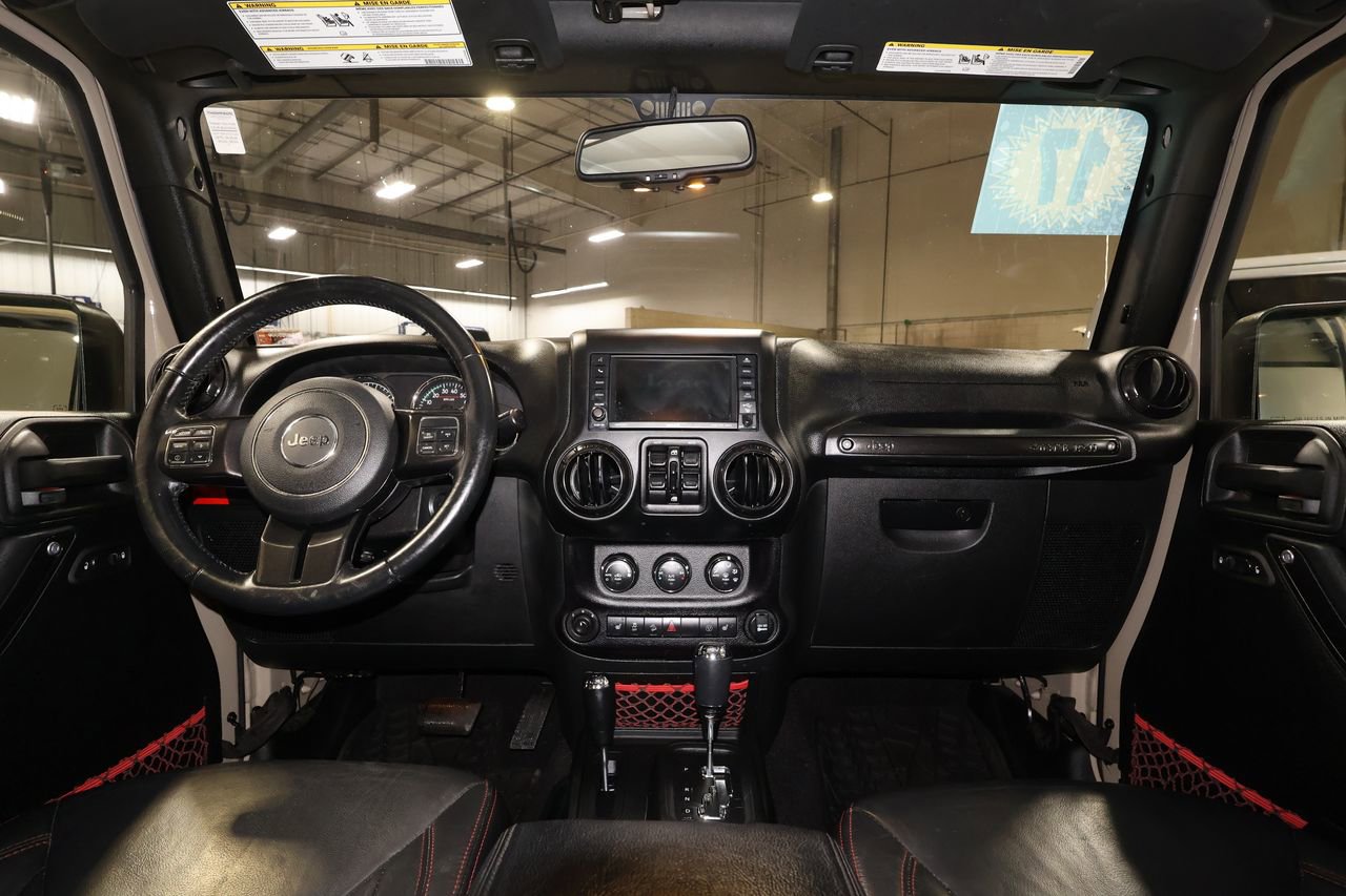 Used 2017 Jeep Wrangler Unlimited Rubicon image 27