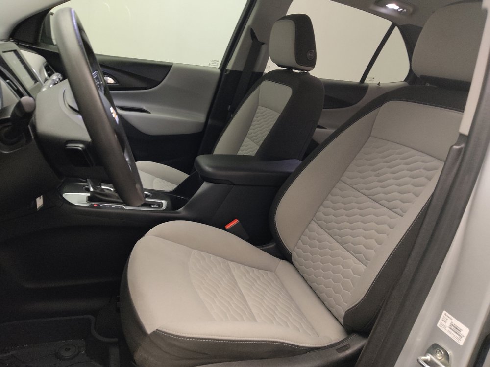 Used 2020 Chevrolet Equinox LS w/ LS Convenience Package FWD image 17