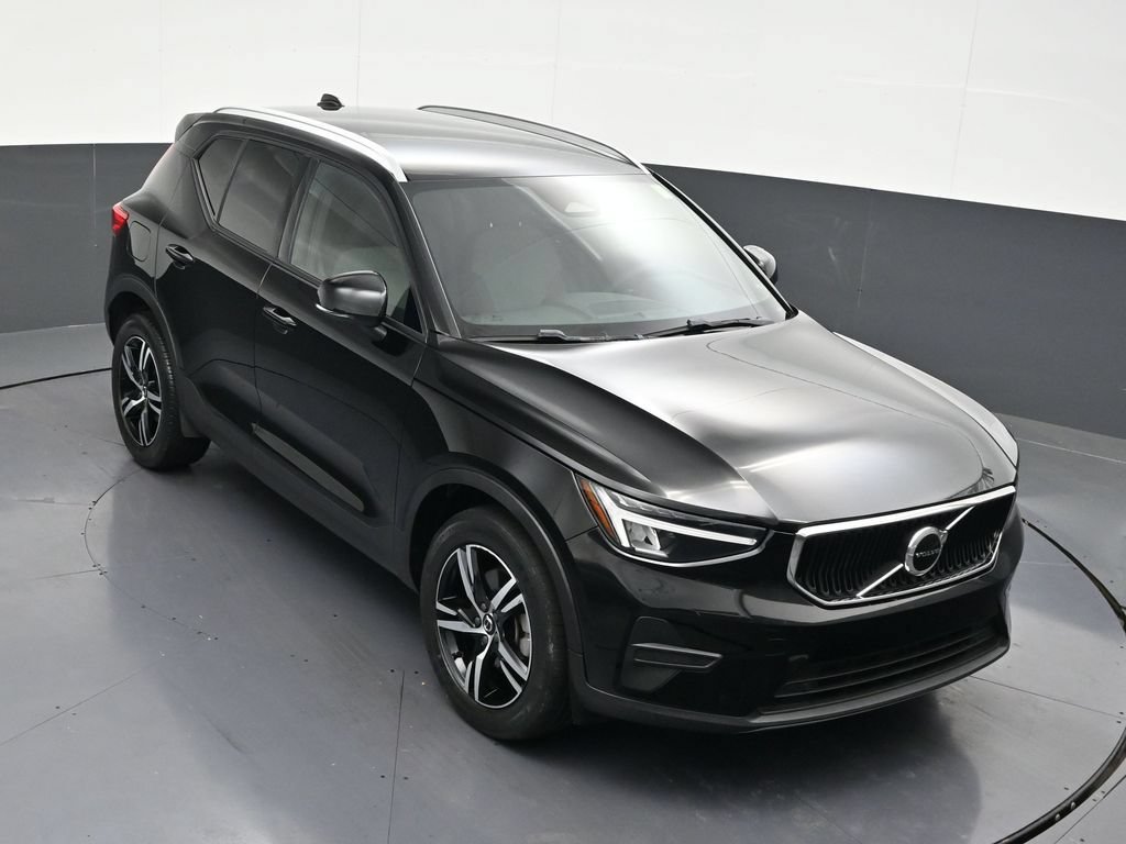 Used 2023 Volvo XC40 B4 Core FWD image 24