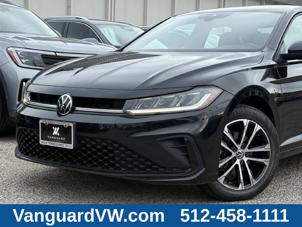 Used 2025 Volkswagen Jetta Sport FWD image 2
