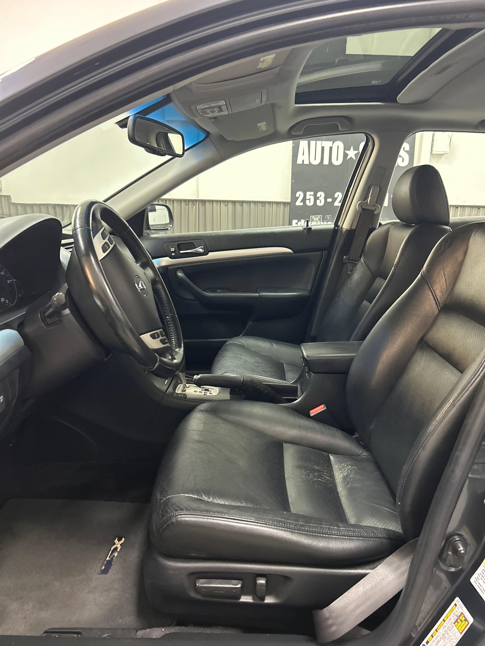 Used 2007 Acura TSX w/ Navigation FWD image 8