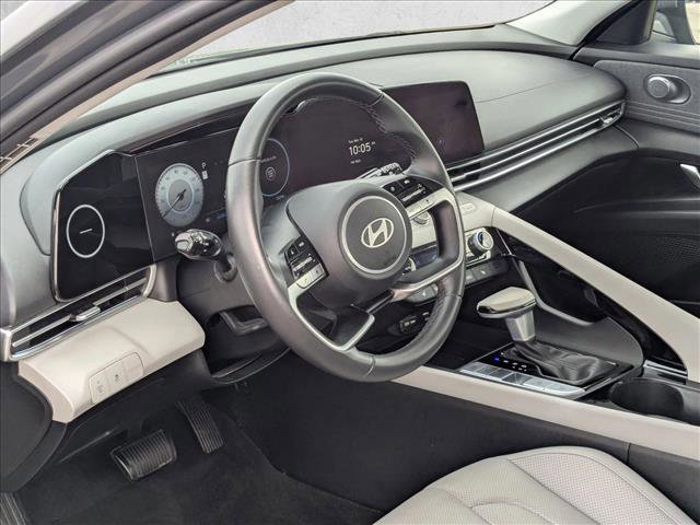 Used 2024 Hyundai Elantra Limited image 10