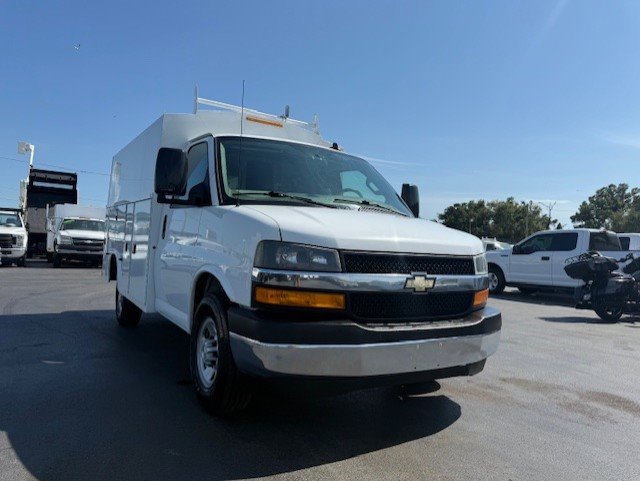 Used 2019 Chevrolet Express 3500 w/ Power Convenience Package image 4