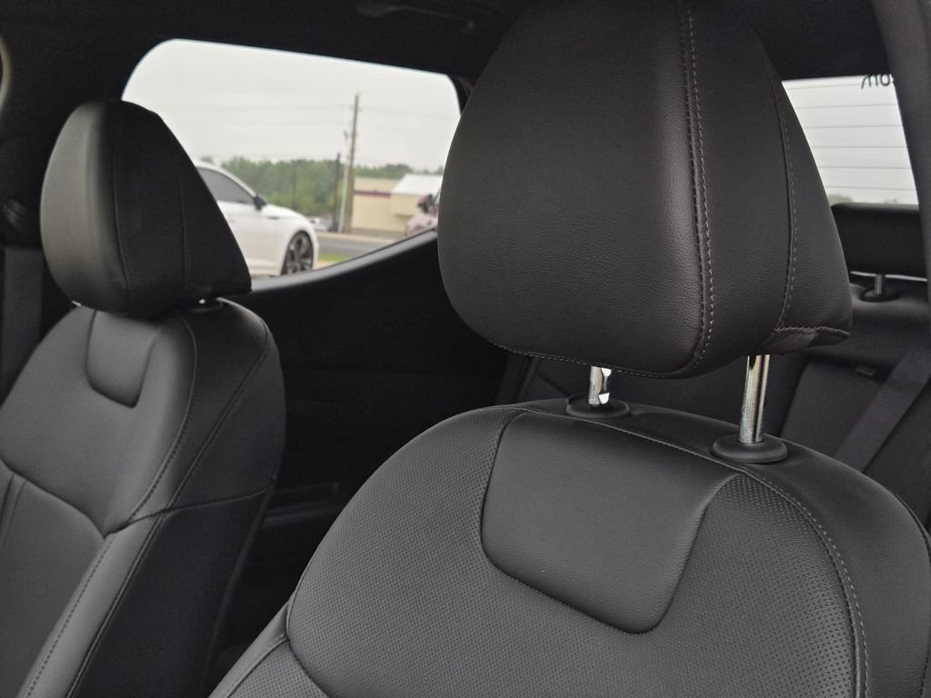 Used 2025 Hyundai Santa Cruz SEL FWD image 17