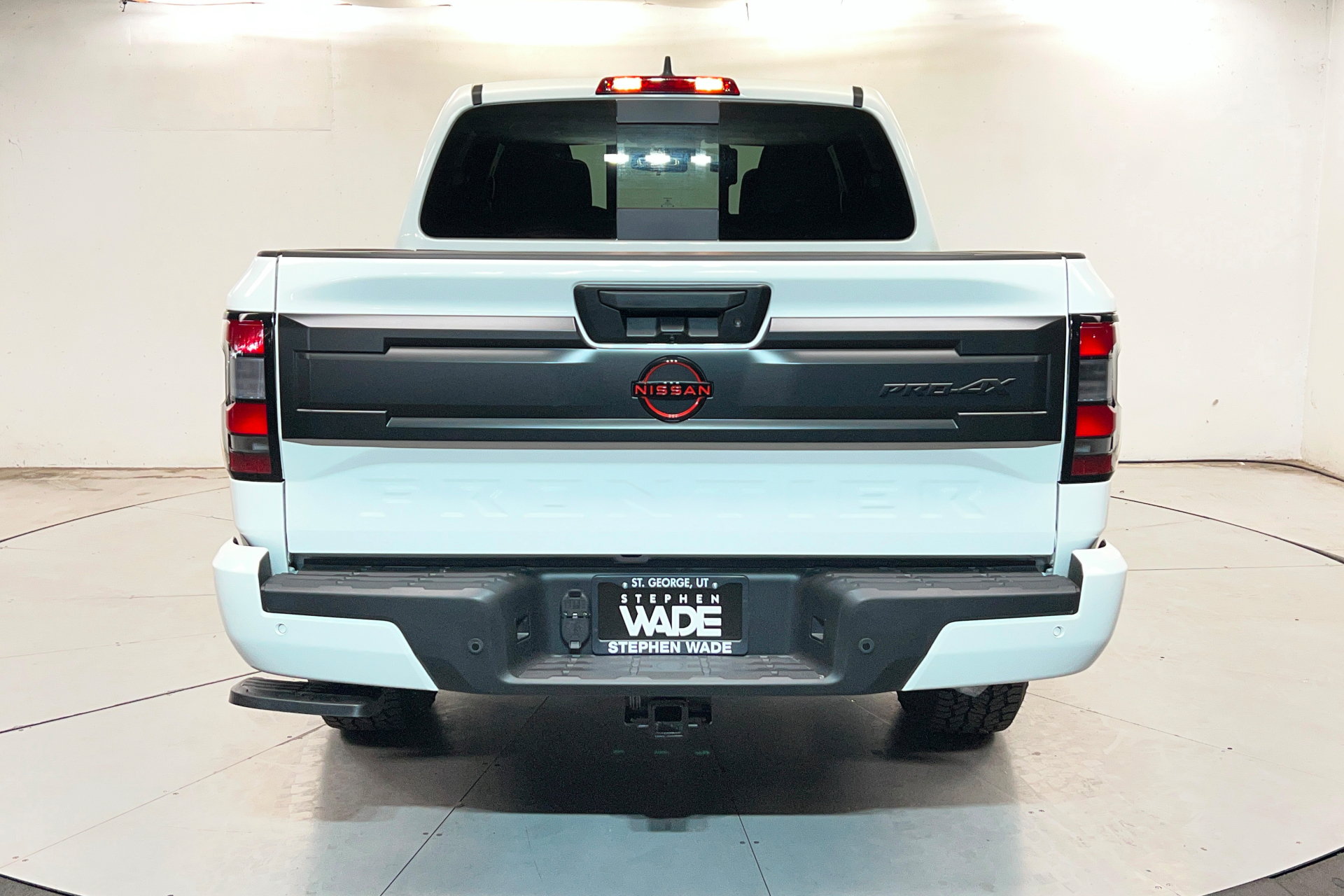 New 2026 Nissan Frontier PRO-4X w/ Tow Package AWD/4WD image 4