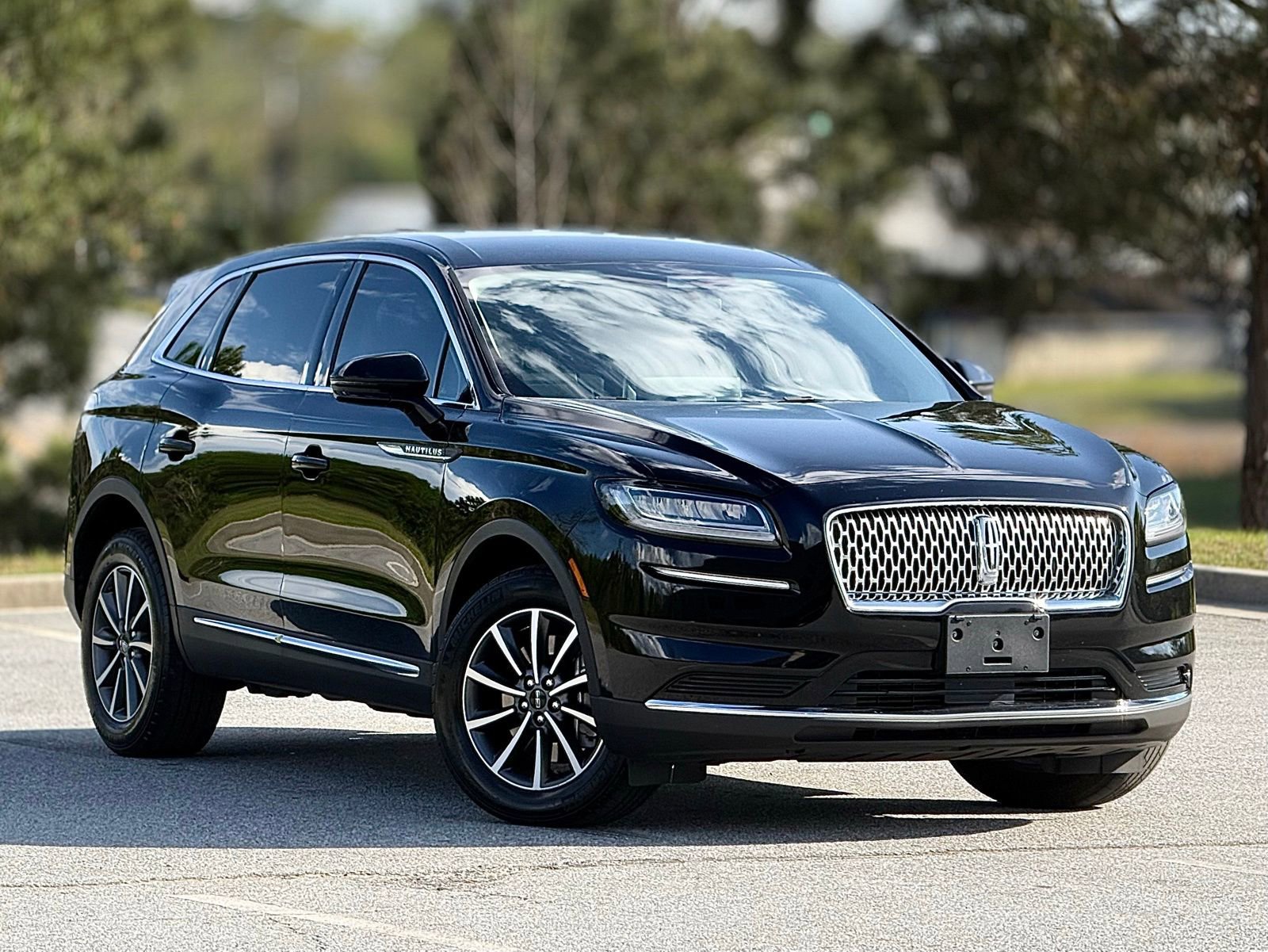 Used 2022 Lincoln Nautilus AWD image 13