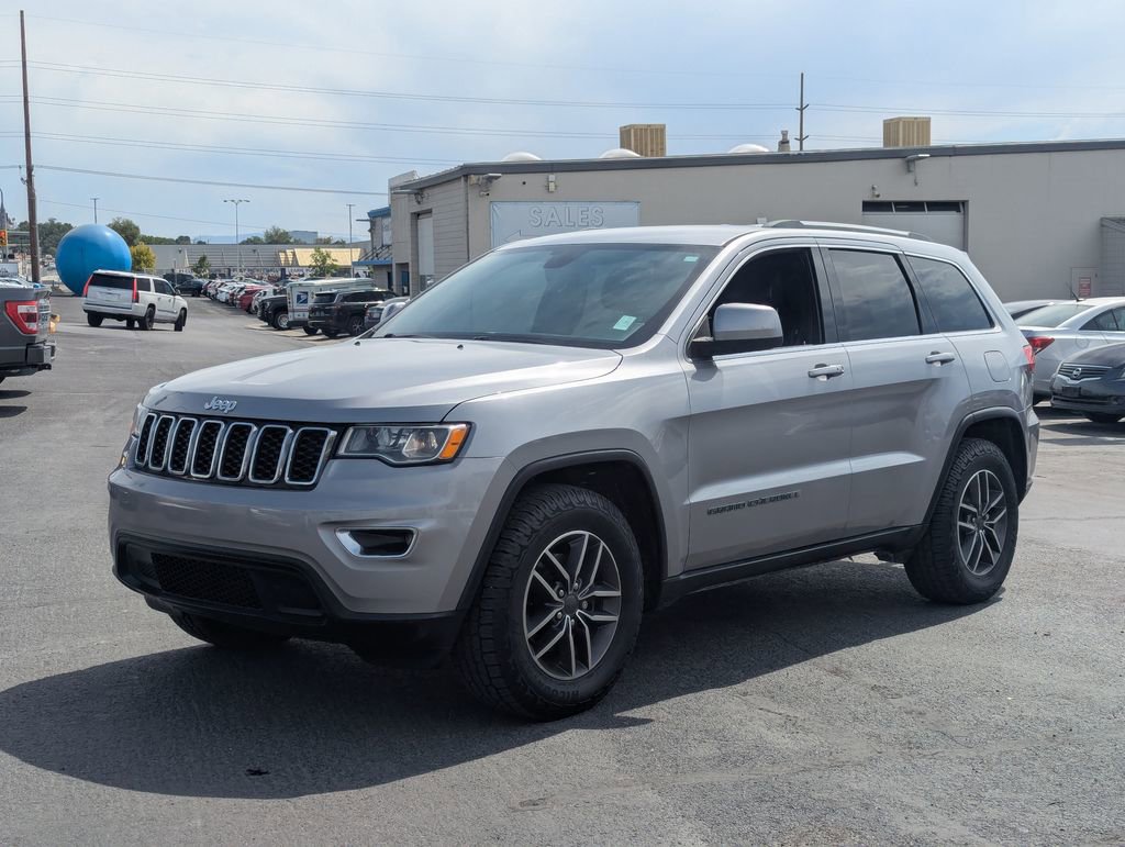 Used 2019 Jeep Grand Cherokee Laredo w/ Laredo X Package RWD image 9