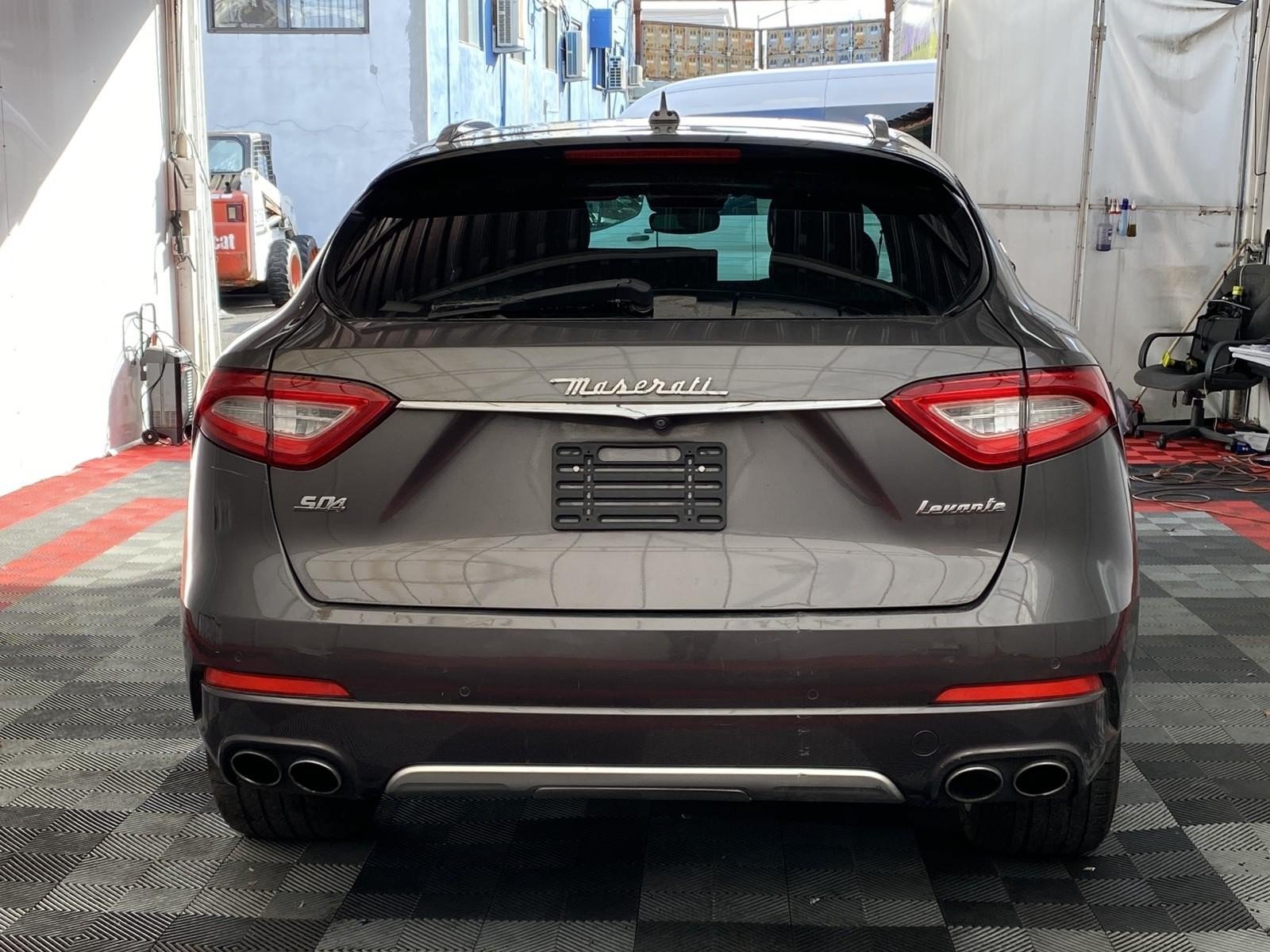 Used 2017 Maserati Levante S AWD/4WD image 5