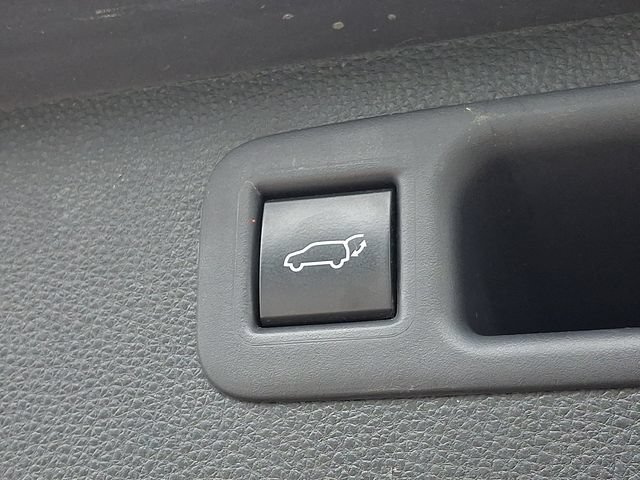 Used 2022 Toyota Highlander XSE FWD image 33