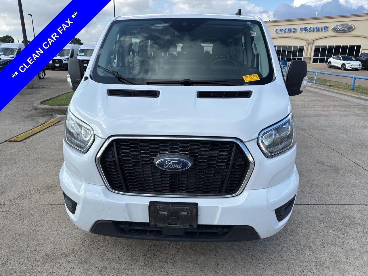 Used 2023 Ford Transit 350 XLT RWD image 2
