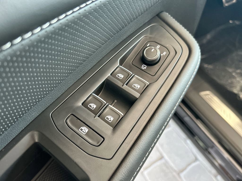 New 2026 Volkswagen Atlas SEL Premium R-Line image 11
