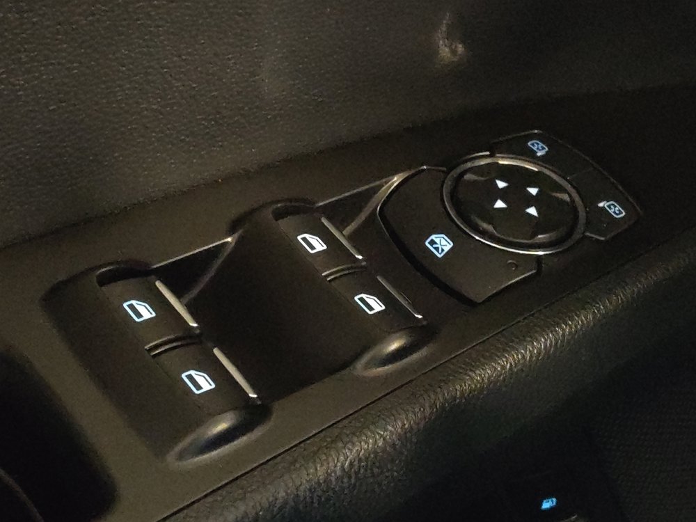 Used 2020 Ford Fusion SEL FWD image 27
