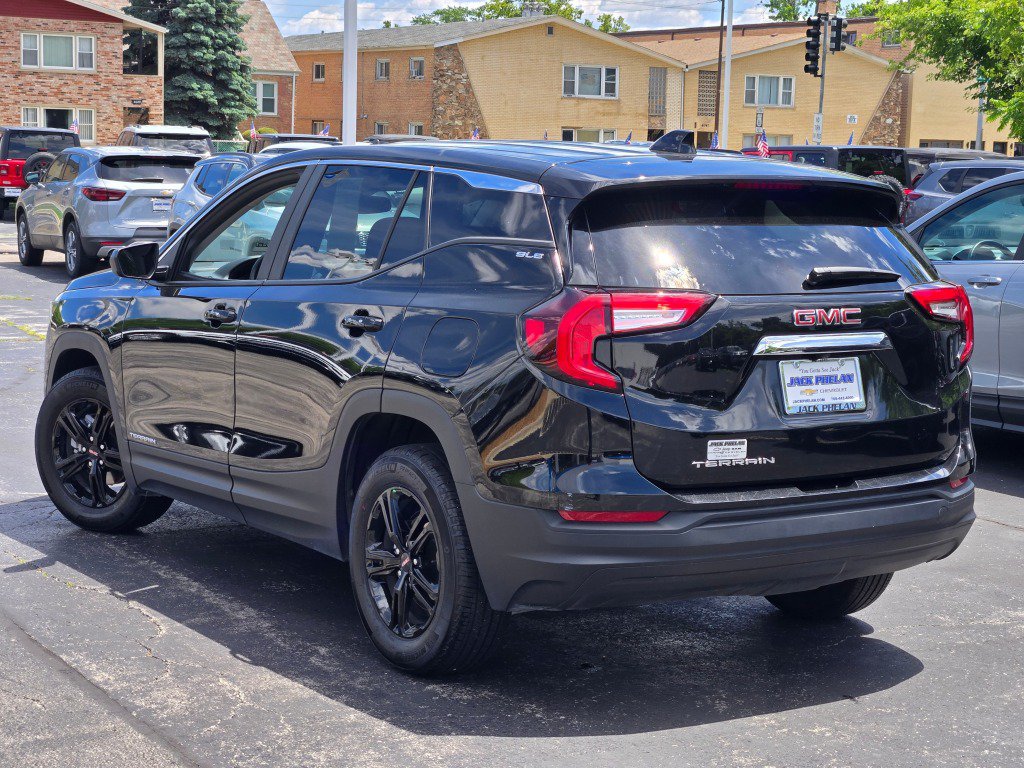 Certified 2024 GMC Terrain SLE FWD image 15