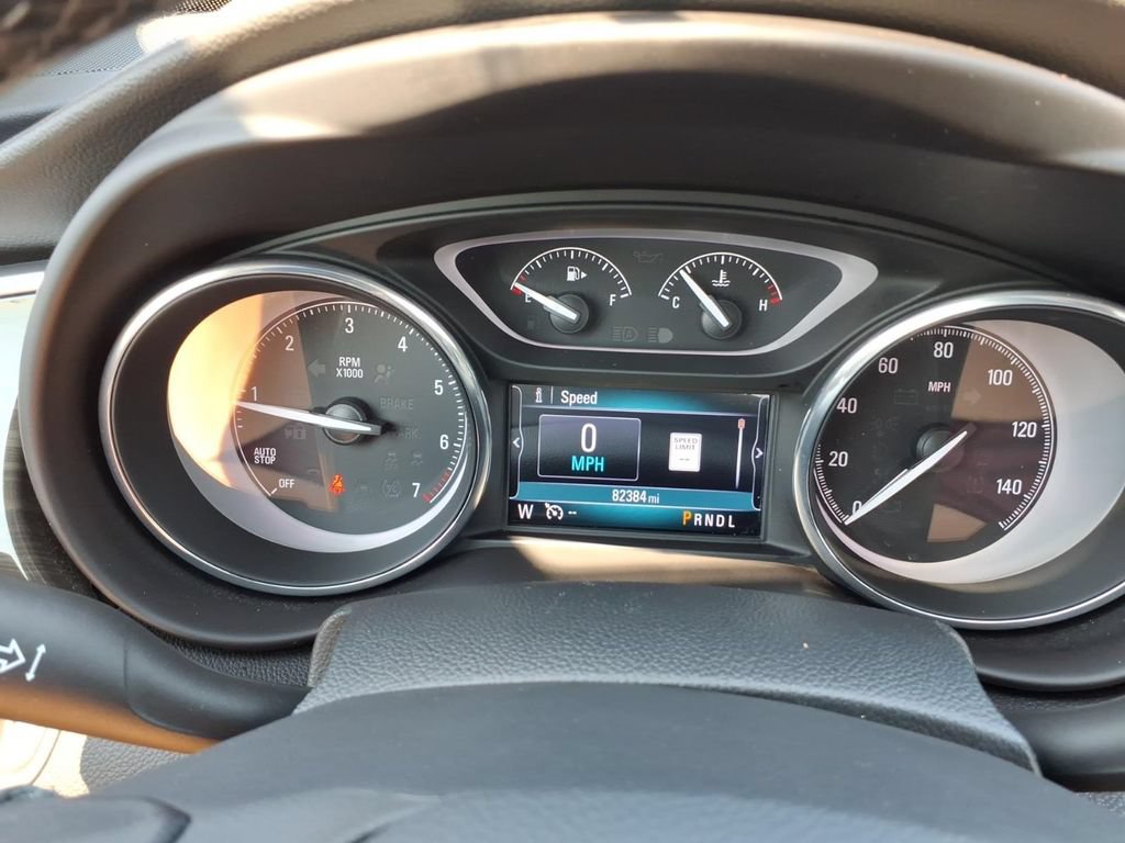 Used 2020 Buick Envision Essence w/ Experience Buick Package FWD image 21