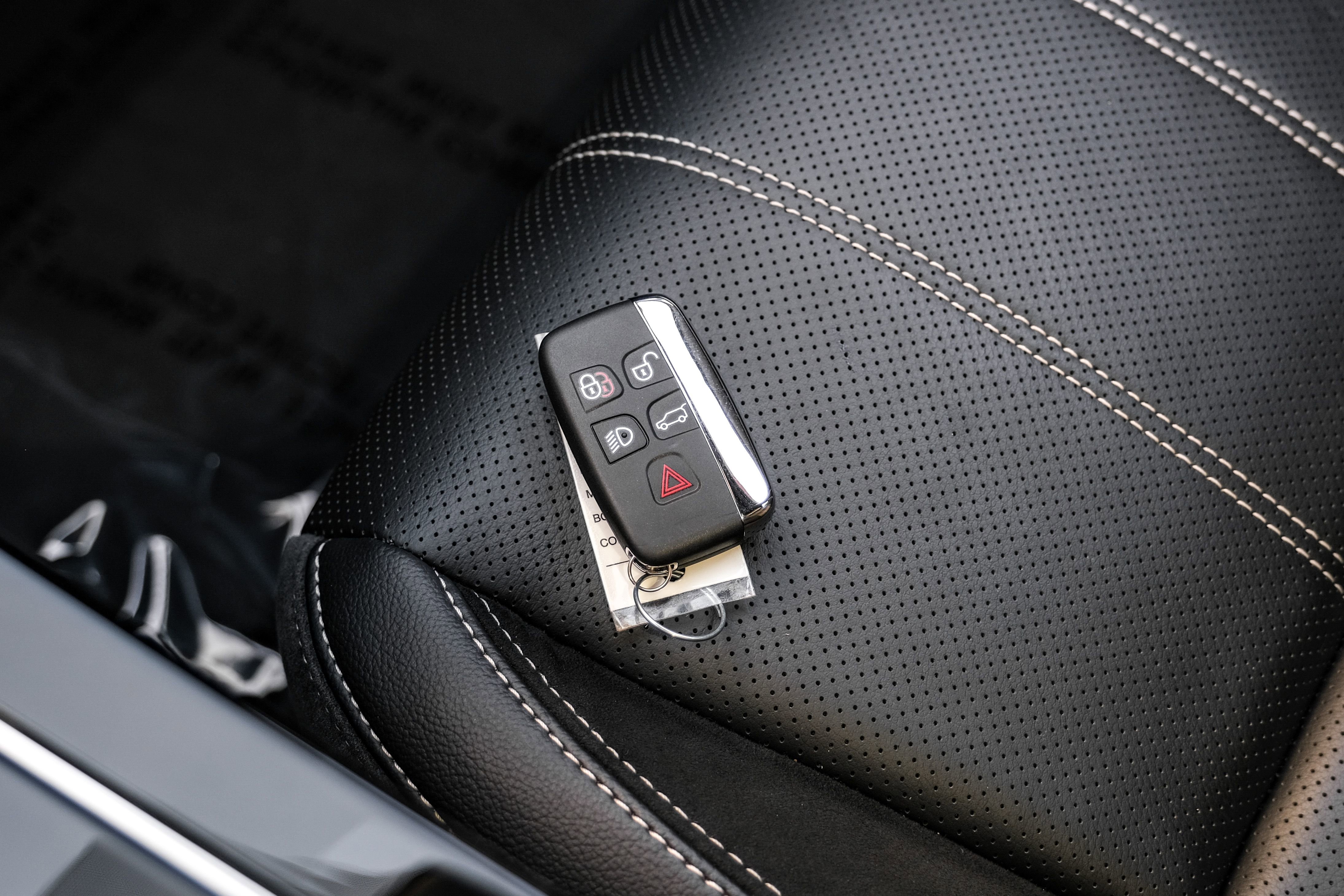 Used 2020 Land Rover Range Rover Velar R-Dynamic S AWD/4WD image 53