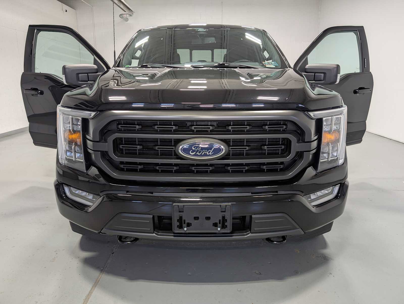 Used 2022 Ford F150 XLT w/ Equipment Group 302A High AWD/4WD image 15