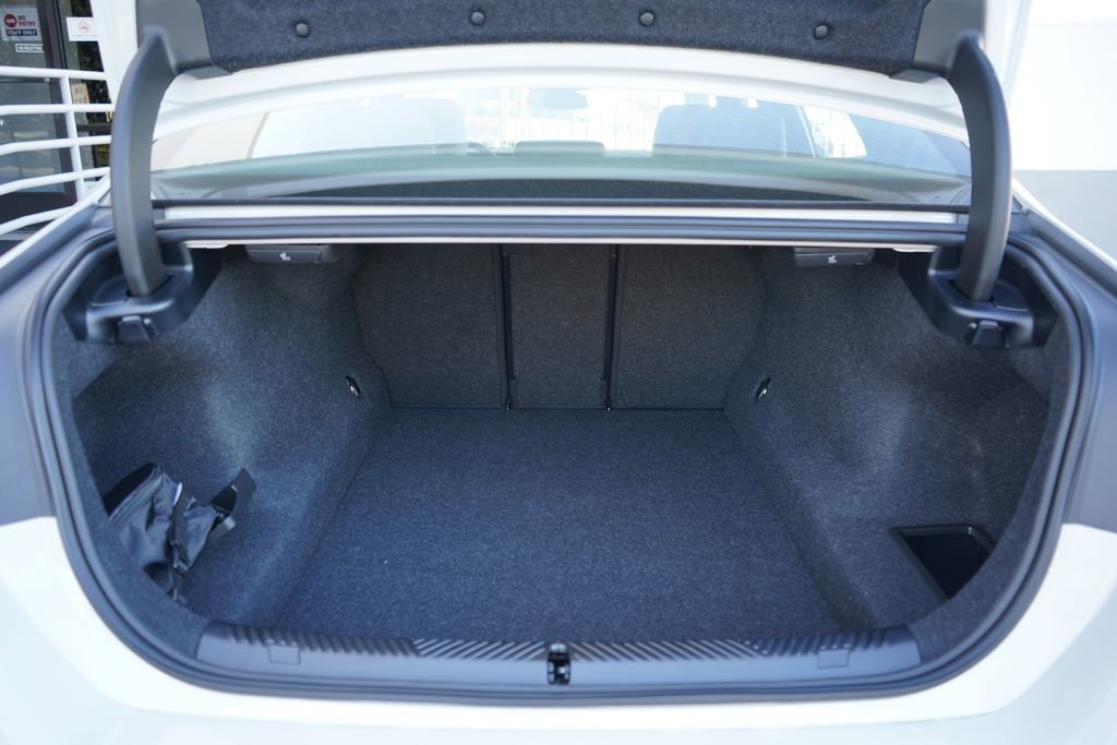 New 2026 BMW 540i xDrive w/ M Sport Package image 21