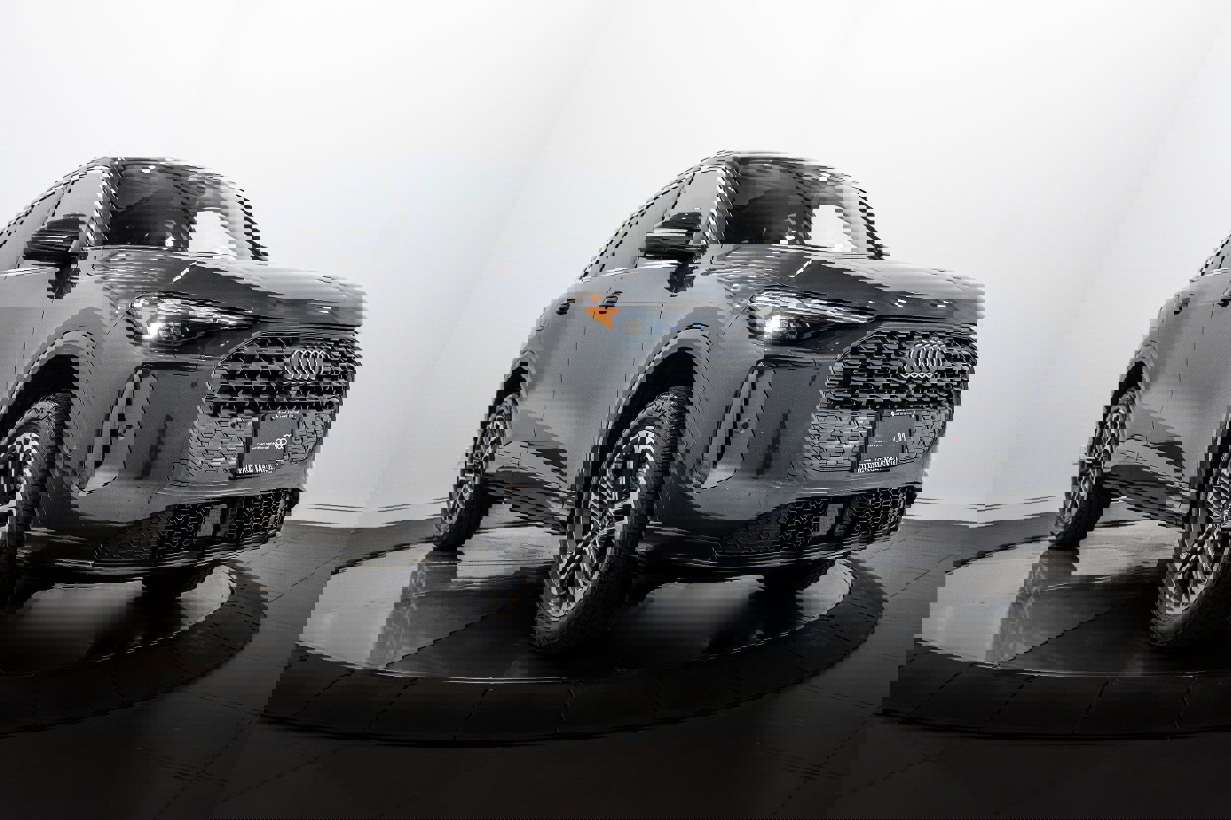 Certified 2025 Audi Q5 Premium w/ Convenience Package image 1