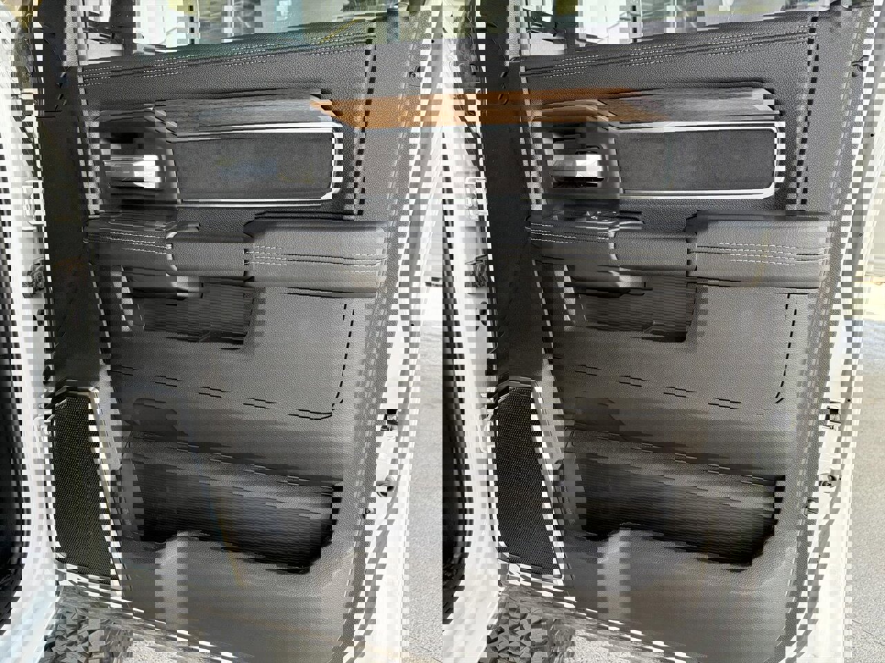 Used 2024 RAM 2500 Laramie w/ Safety Group image 23