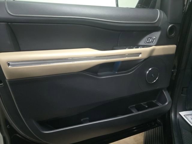 Used 2024 Ford Expedition Max Limited image 18