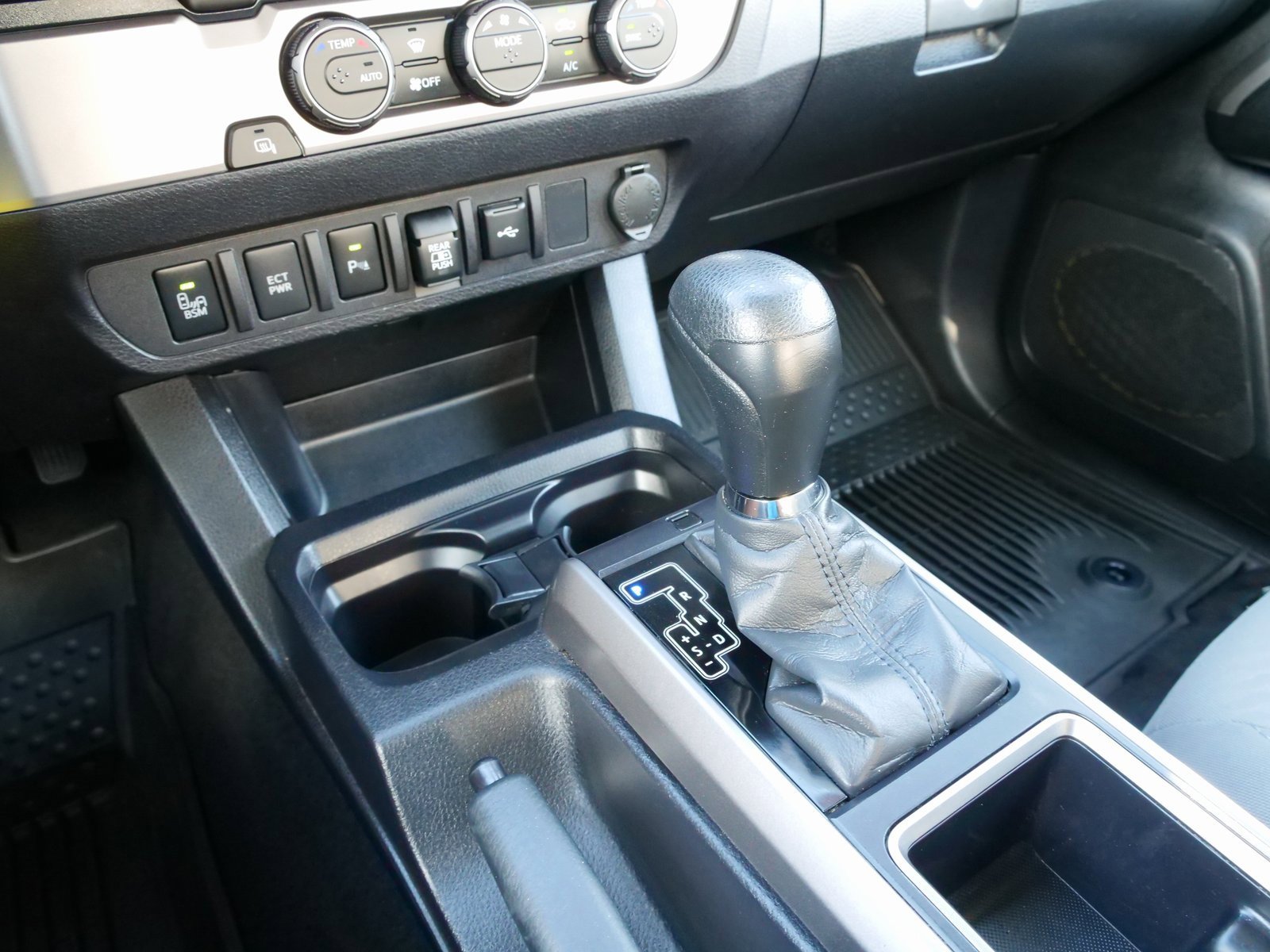 Used 2022 Toyota Tacoma SR5 image 26